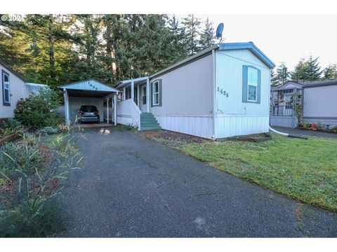 A home in Coos Bay