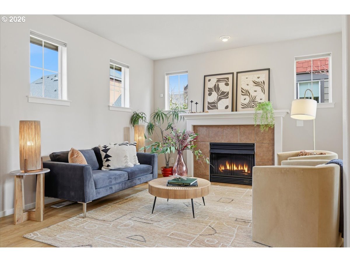 7247 NE STONEYBROOK ST