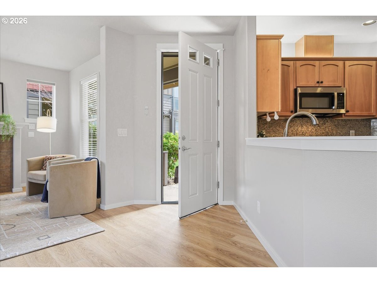 7247 NE STONEYBROOK ST