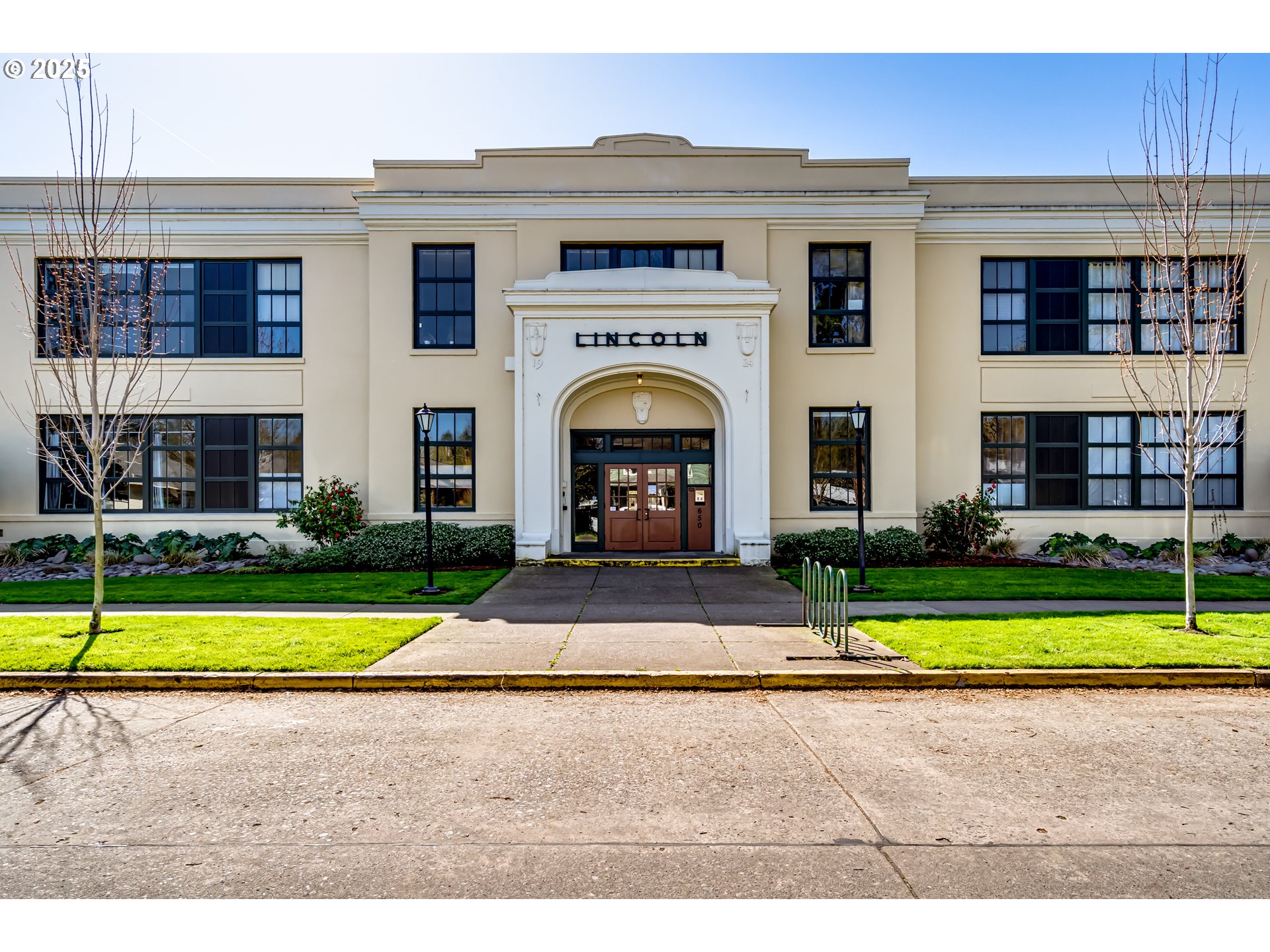 650 W 12TH AVE 119