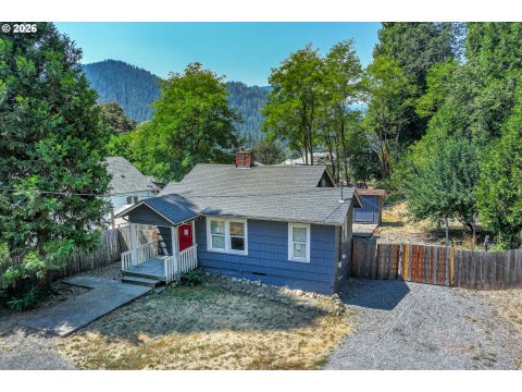 Tiny photo for 76336 Willamette Way, Oakridge, OR 97463 (MLS # 360172271)