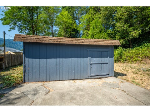 Tiny photo for 76336 Willamette Way, Oakridge, OR 97463 (MLS # 360172271)