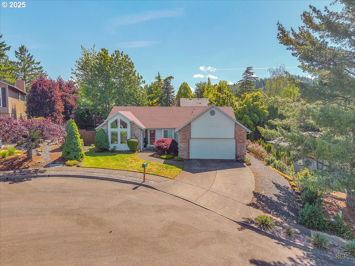 2230 SW ELEVEN MILE DR