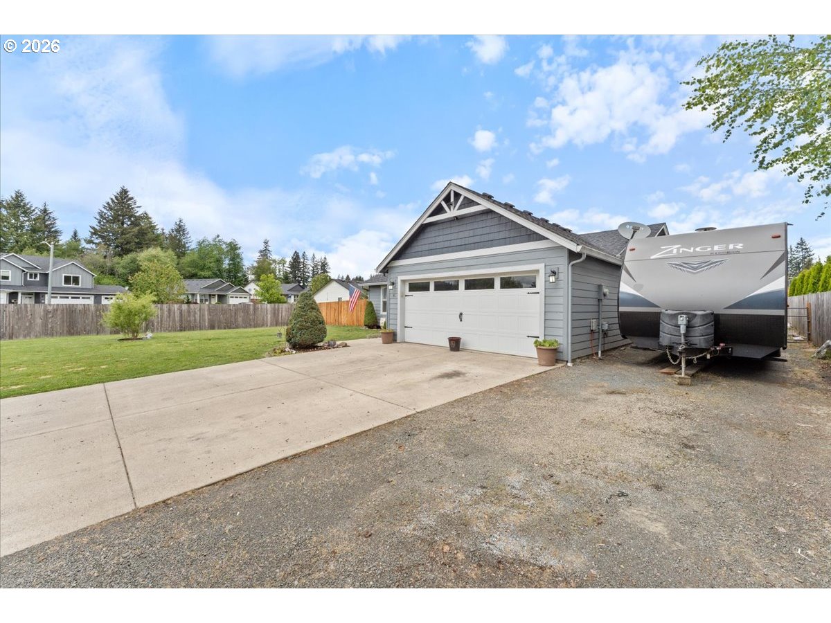 182 W CHRISTY CT