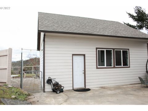 A home in Roseburg