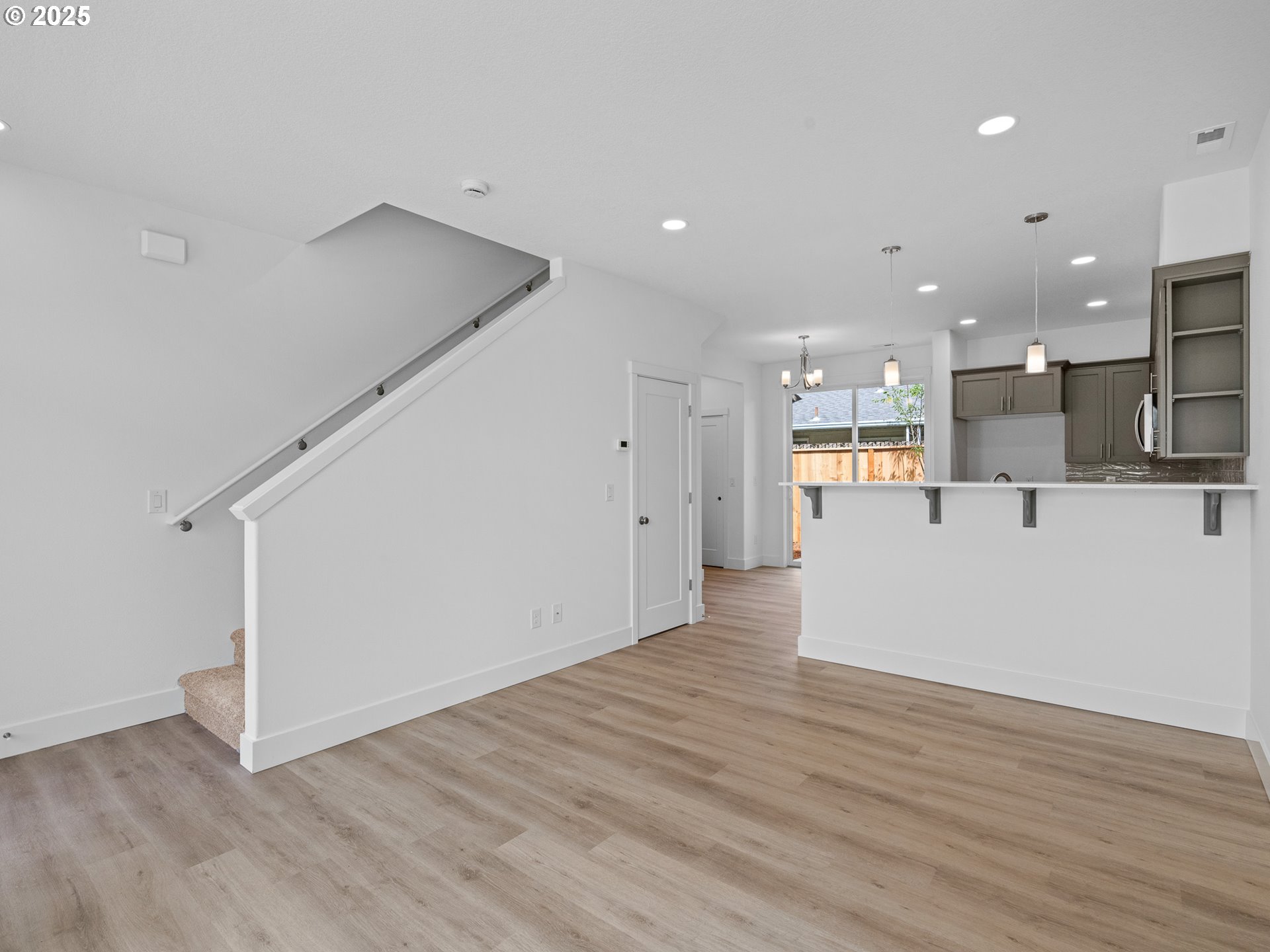 7423 NE Fremont ST