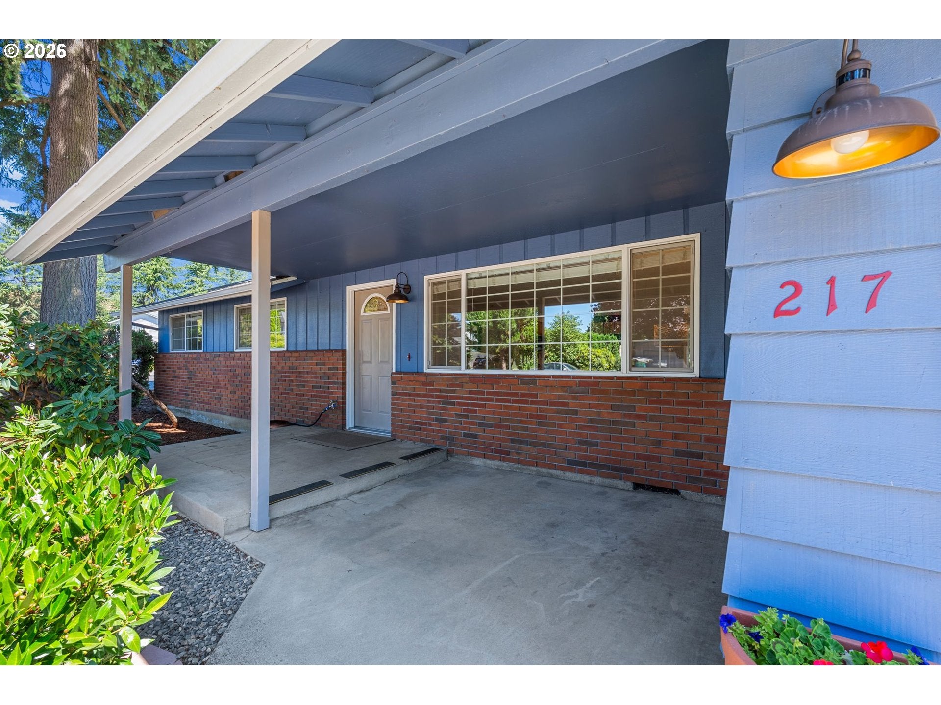 217 SW 2ND CT