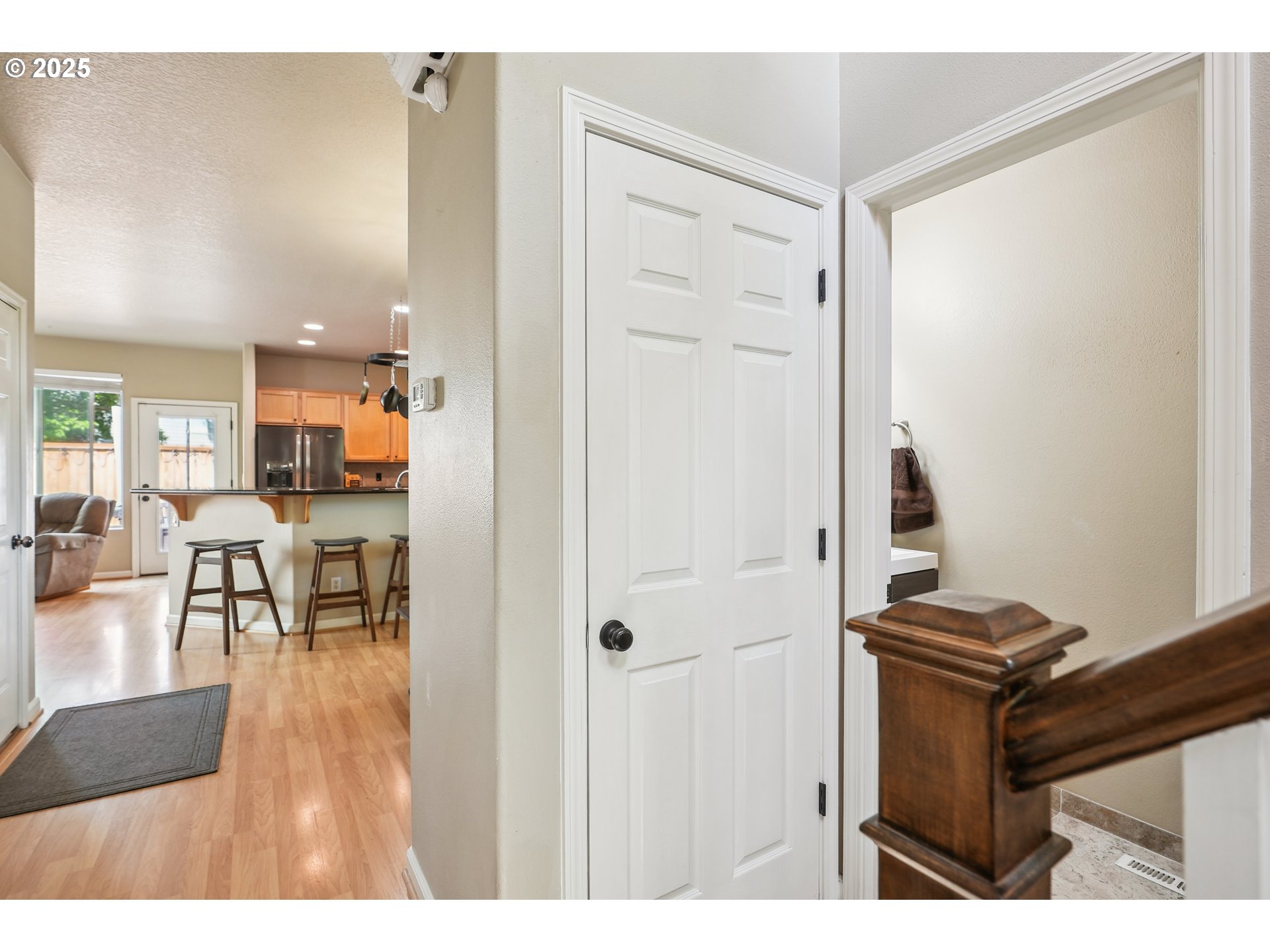 503 NW HERTEL ST