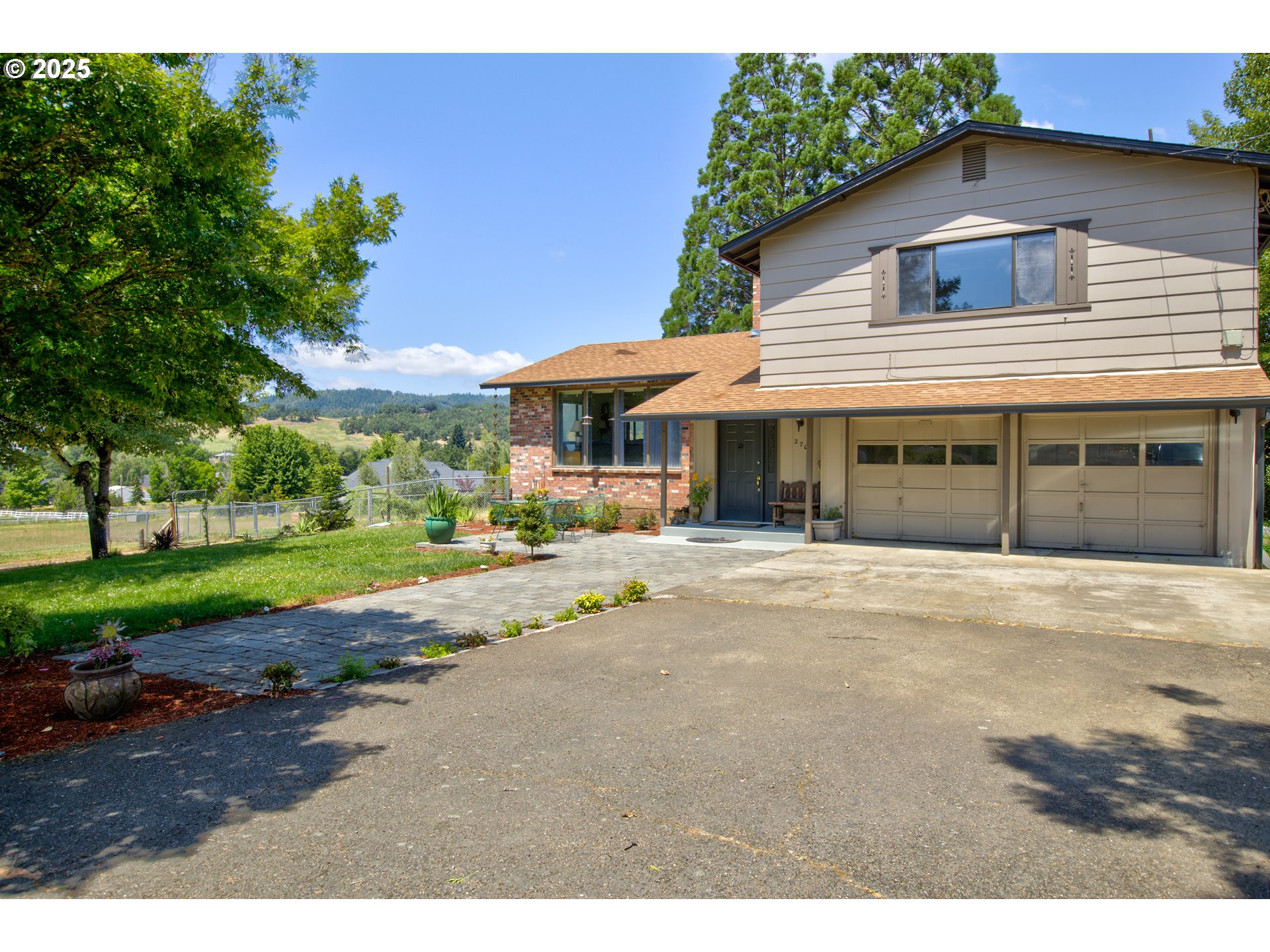 270 GLENWOOD CT