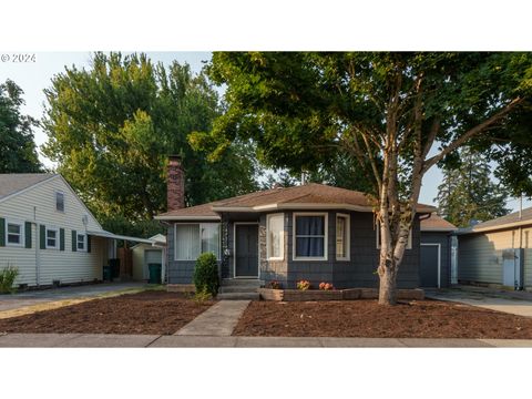 A home in Newberg