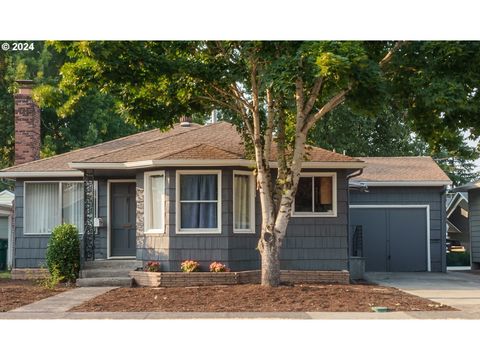 A home in Newberg