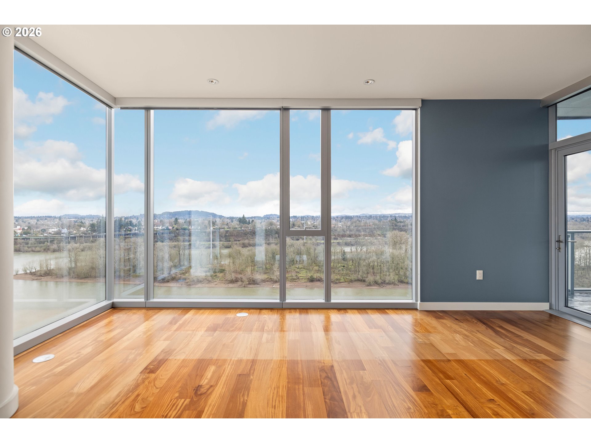 841 S GAINES ST 1606