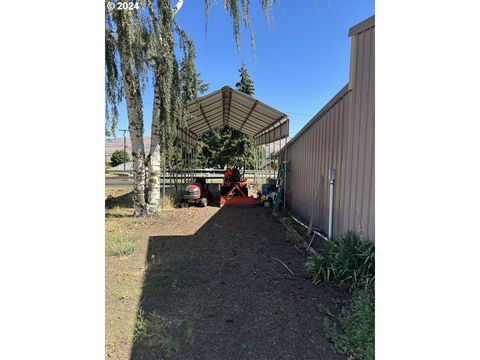 A home in The Dalles