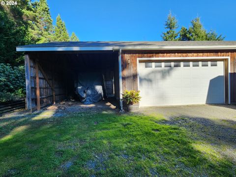 A home in Port Orford