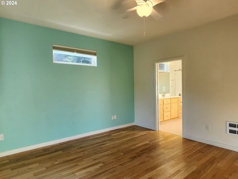 A home in Port Orford