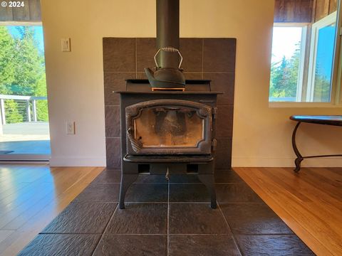 A home in Port Orford