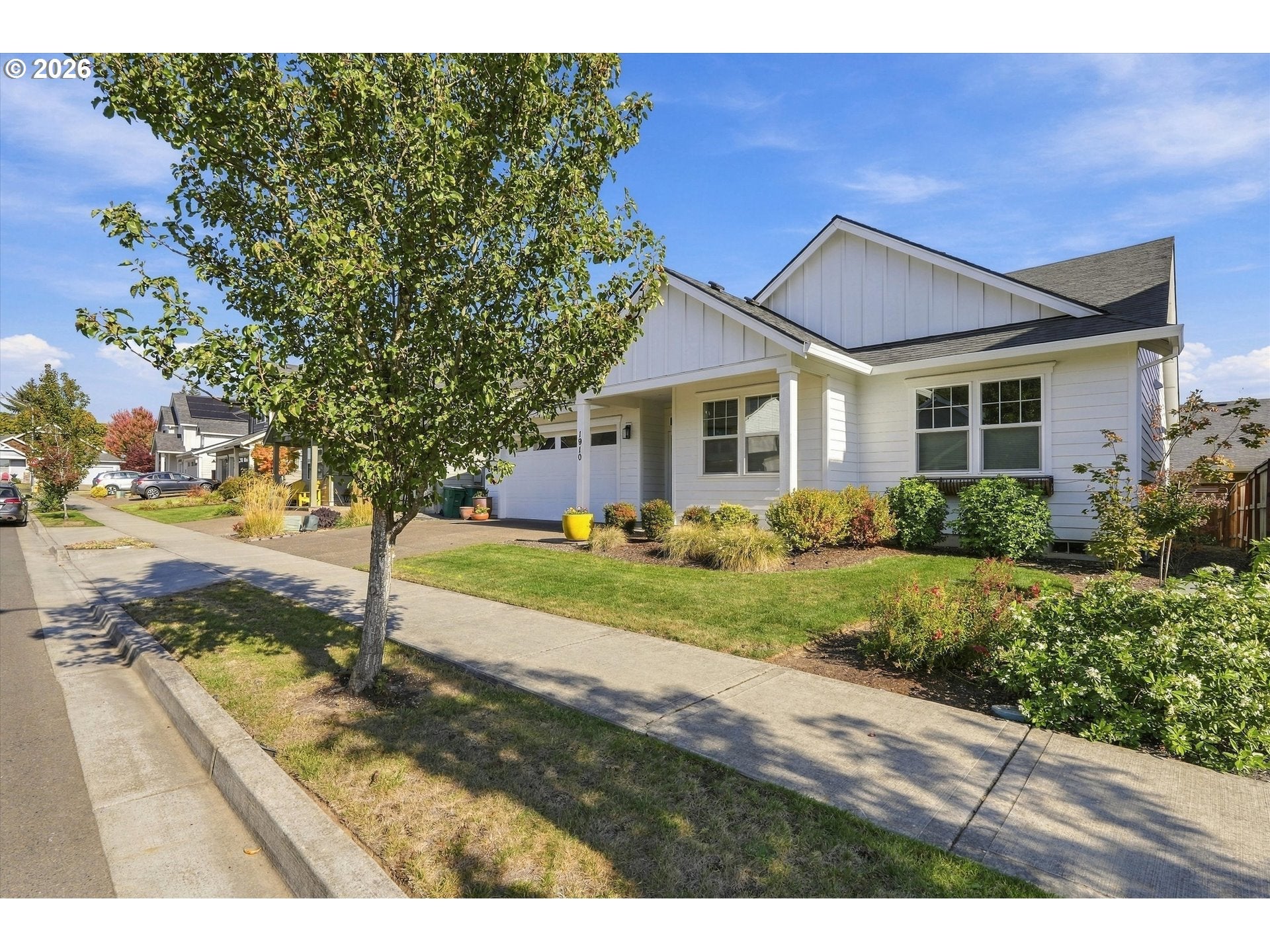 1910 N DANIEL DR