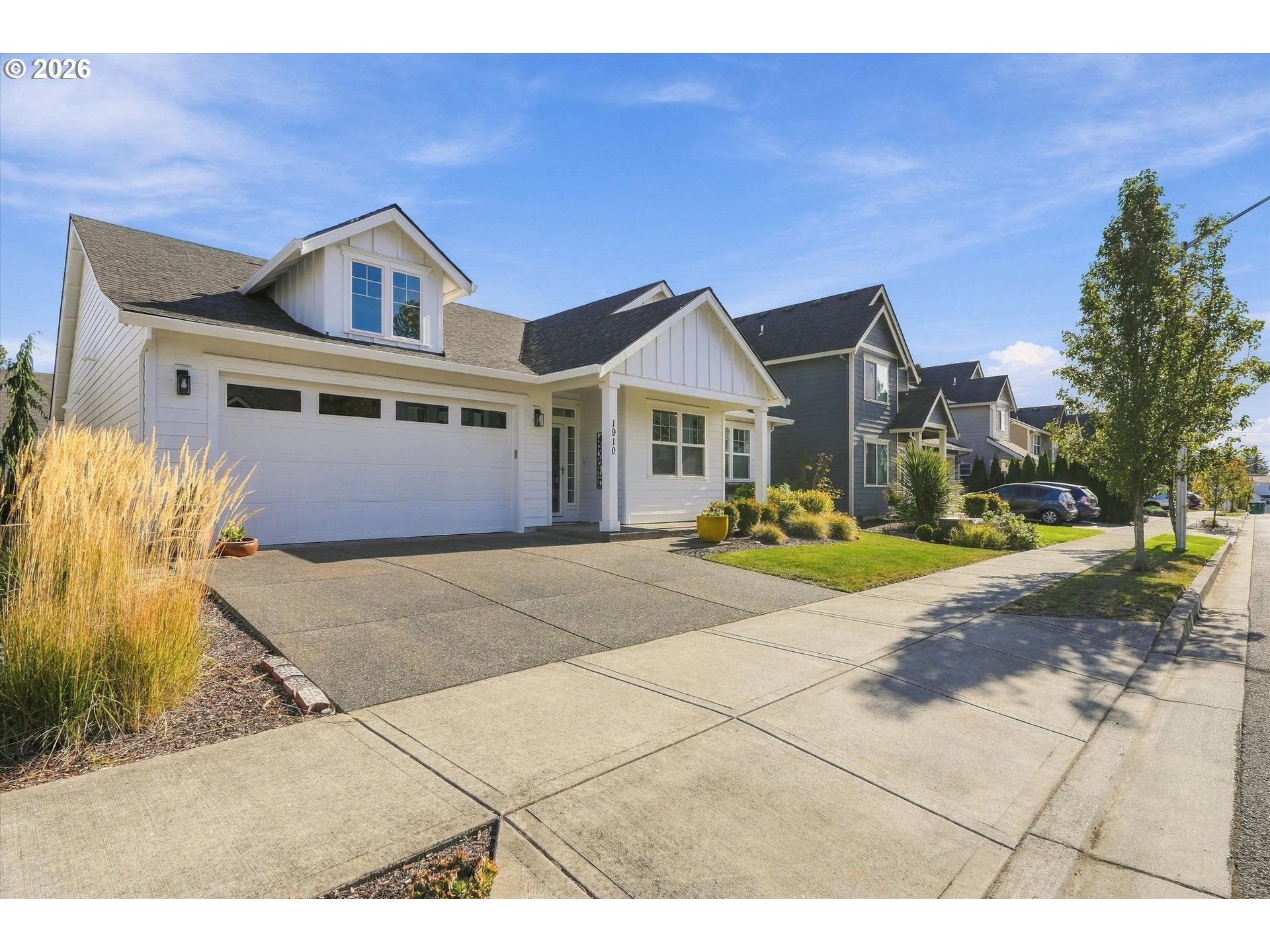 1910 N DANIEL DR