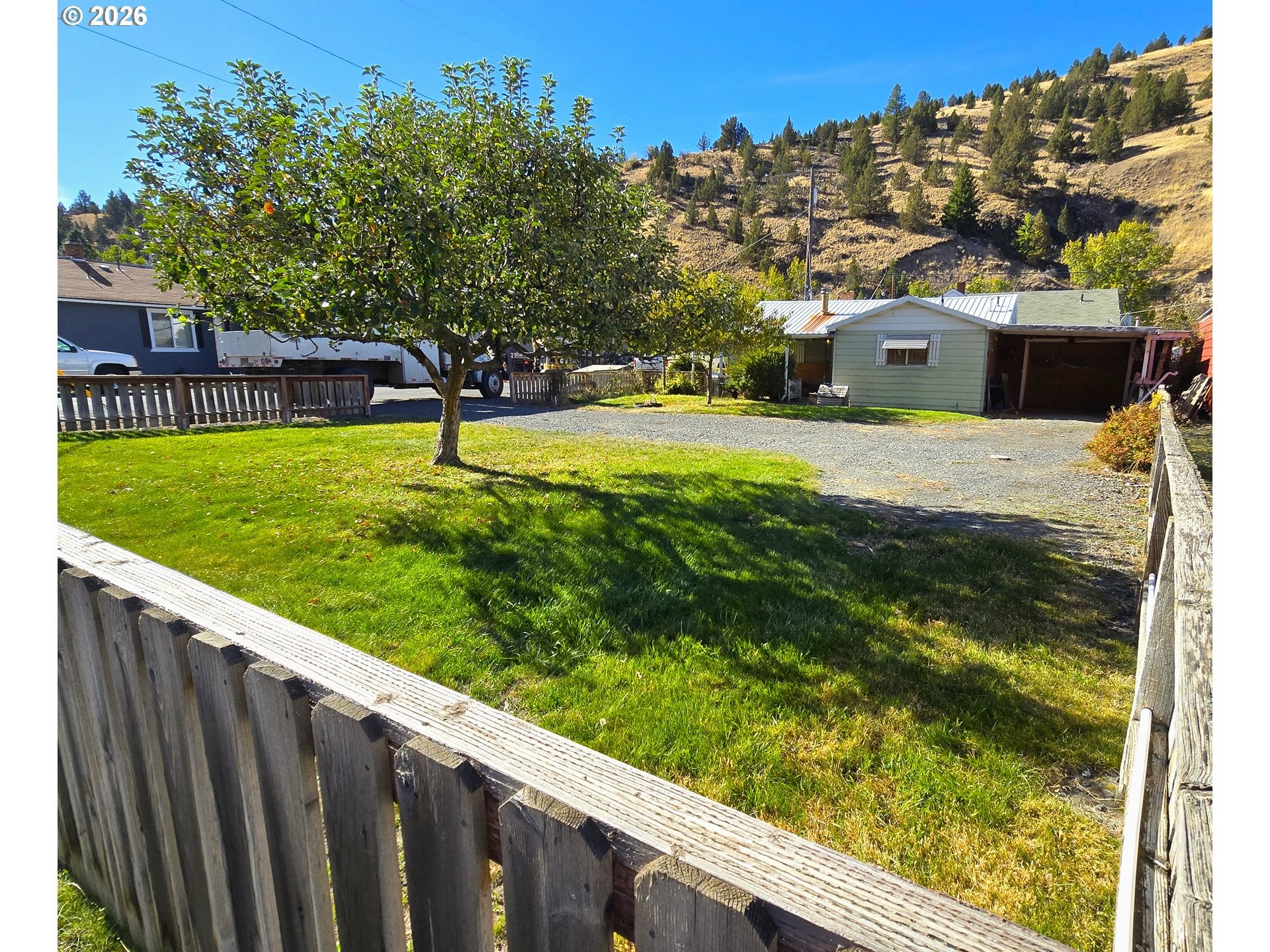 417 S CANYON BLVD
