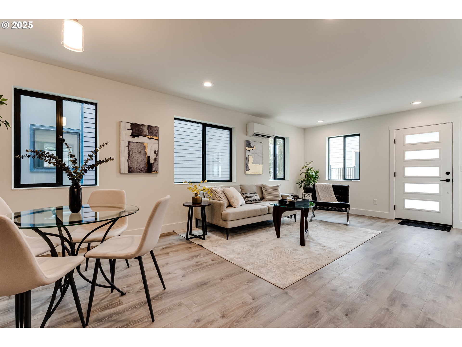 9 Monroe B