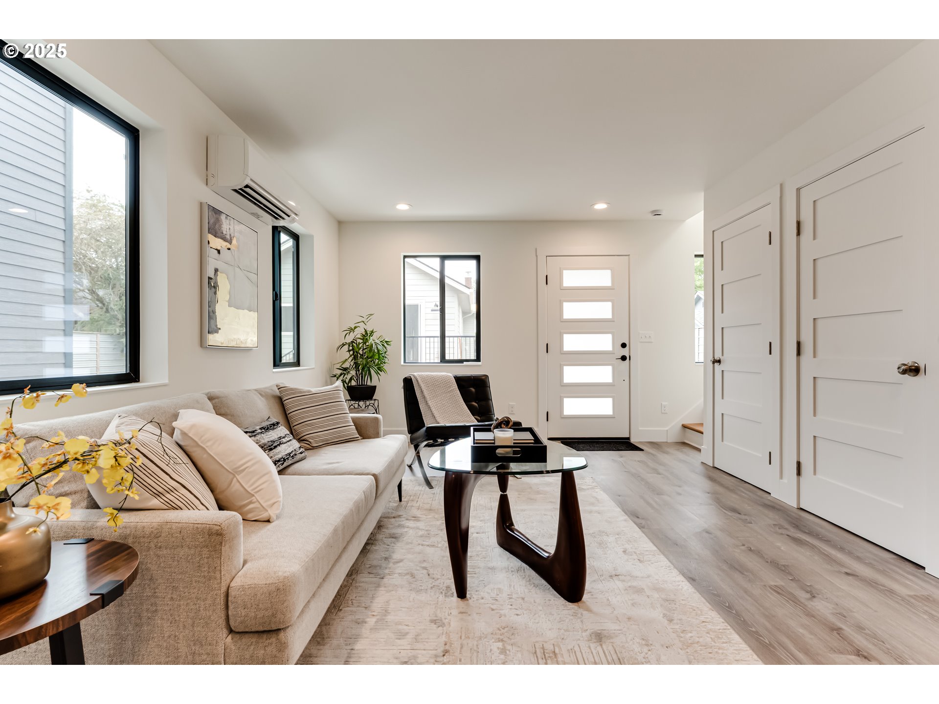 9 Monroe B