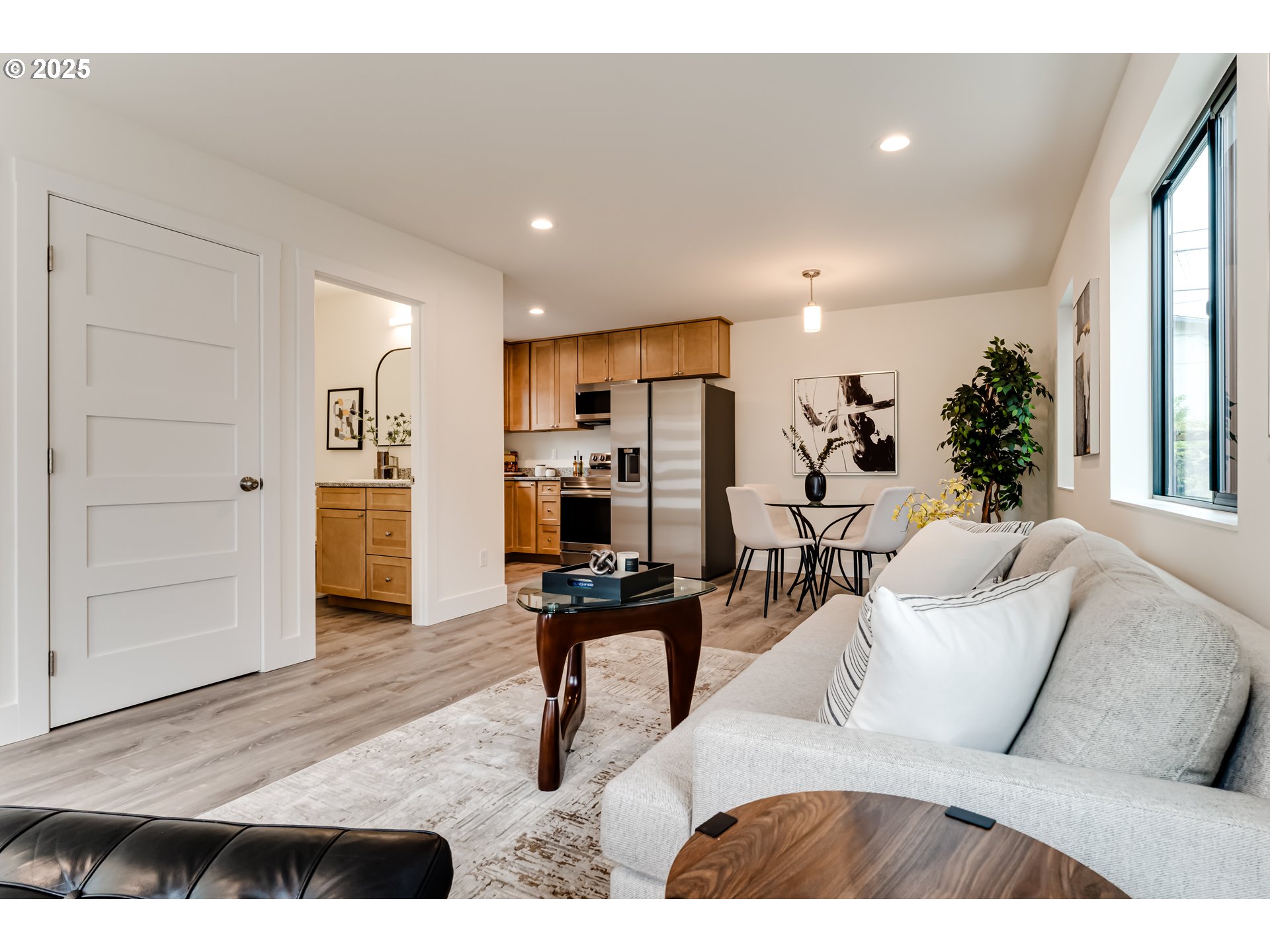 9 Monroe B