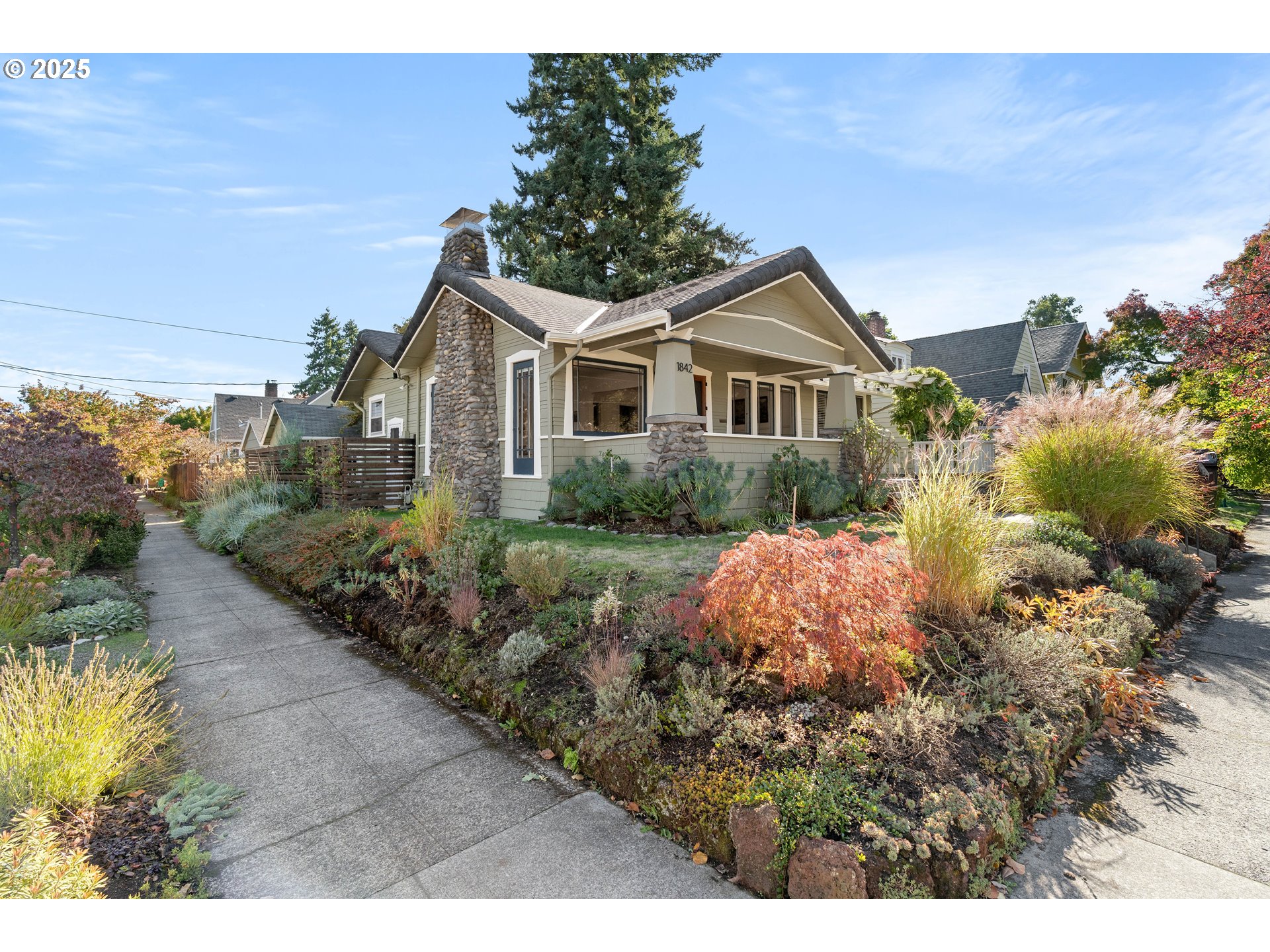 1842 NE 54TH AVE