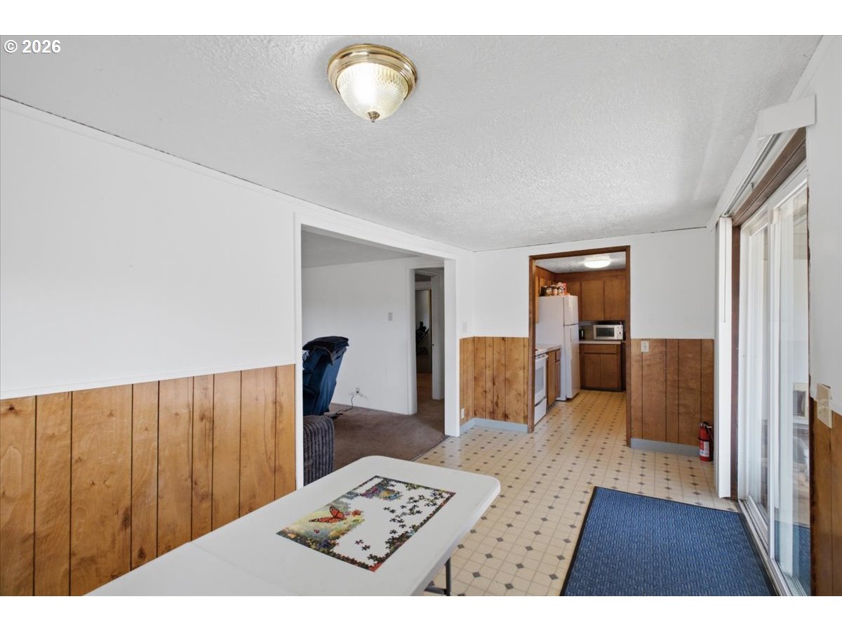 33120 S Meridian Rd, Woodburn, OR, 97071, USA, 3 Bedrooms Bedrooms, ,2 BathroomsBathrooms,Residential,Active,33120 S Meridian Rd,107152623