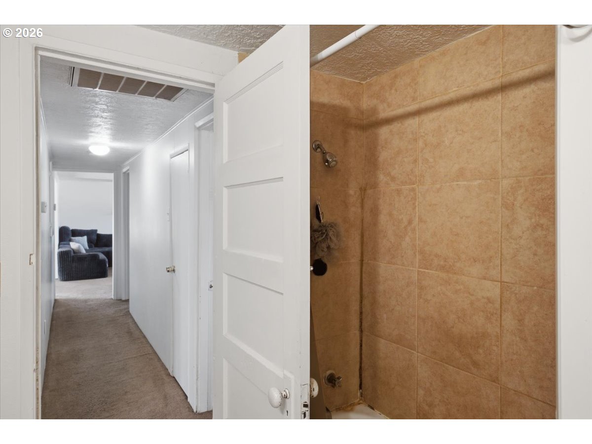 33120 S Meridian Rd, Woodburn, OR, 97071, USA, 3 Bedrooms Bedrooms, ,2 BathroomsBathrooms,Residential,Active,33120 S Meridian Rd,107152623