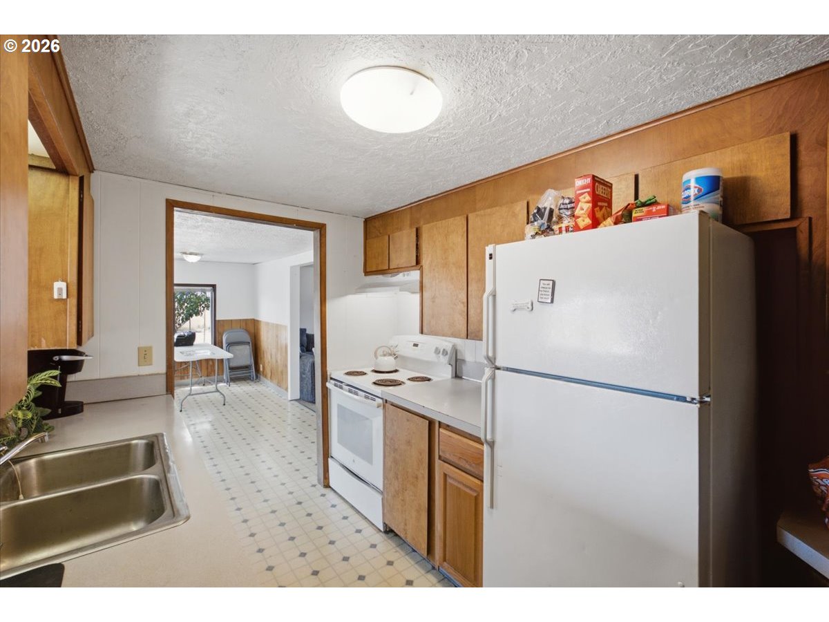 33120 S Meridian Rd, Woodburn, OR, 97071, USA, 3 Bedrooms Bedrooms, ,2 BathroomsBathrooms,Residential,Active,33120 S Meridian Rd,107152623