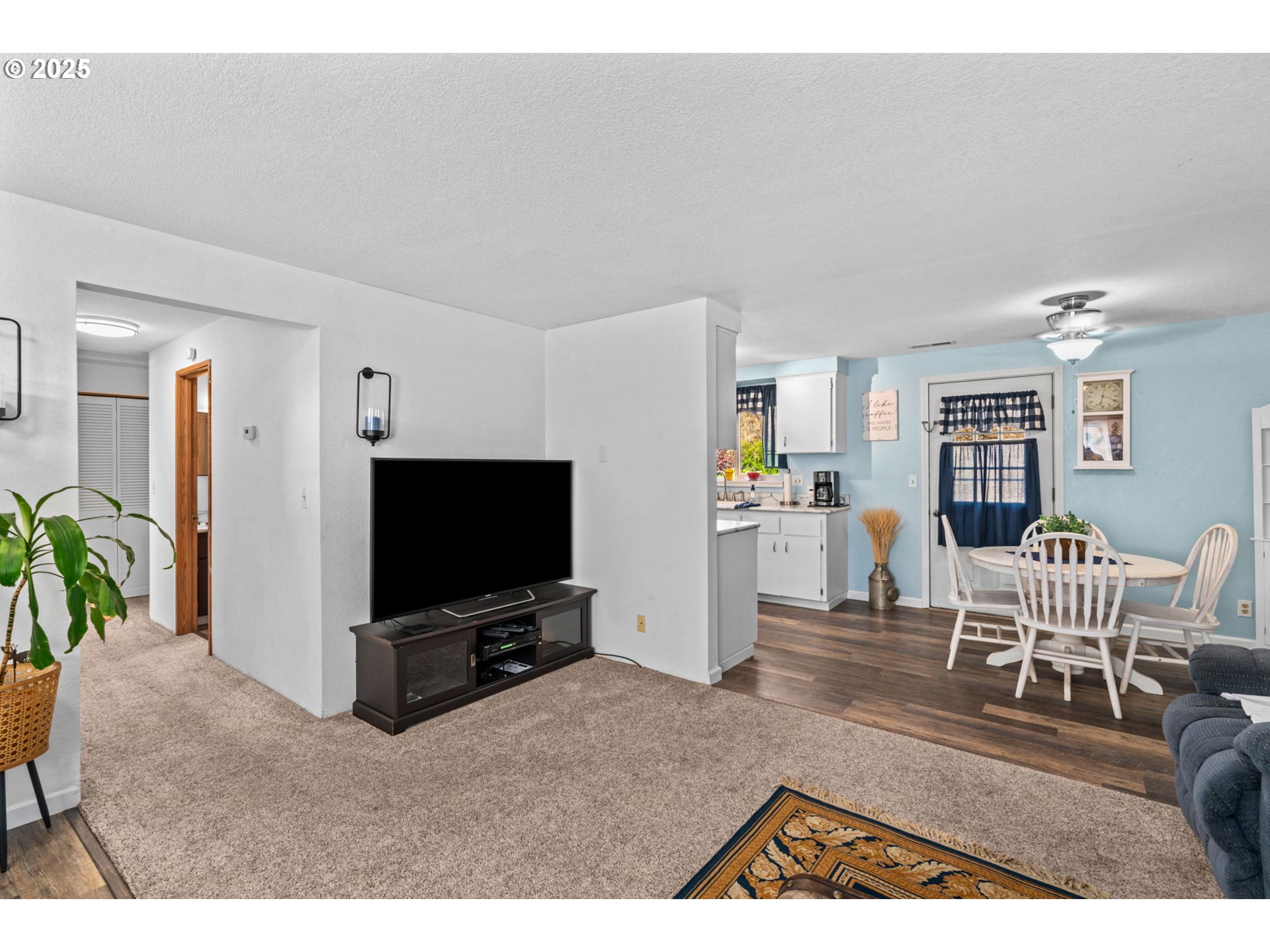 405 CORONA LOOP RD