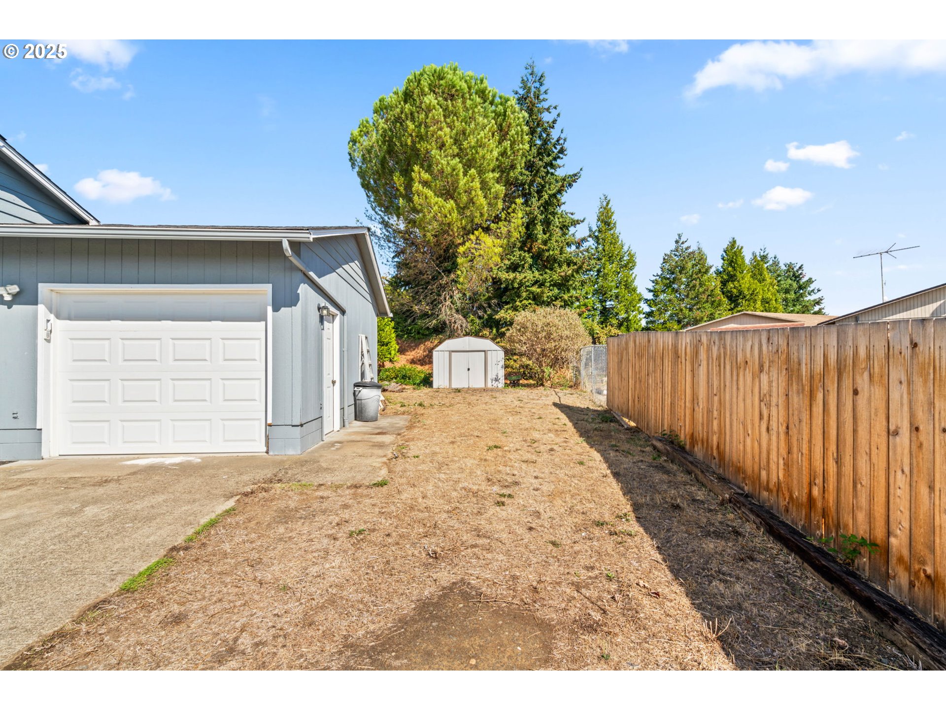 405 CORONA LOOP RD