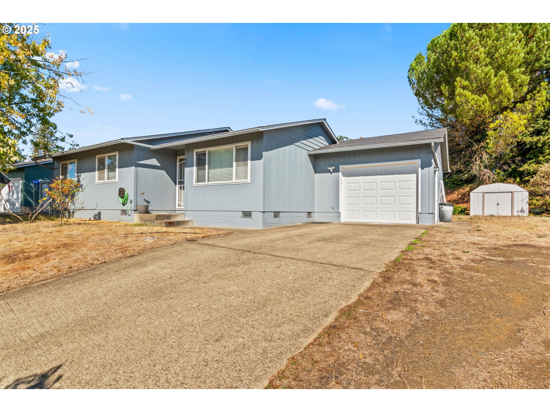 405 CORONA LOOP RD