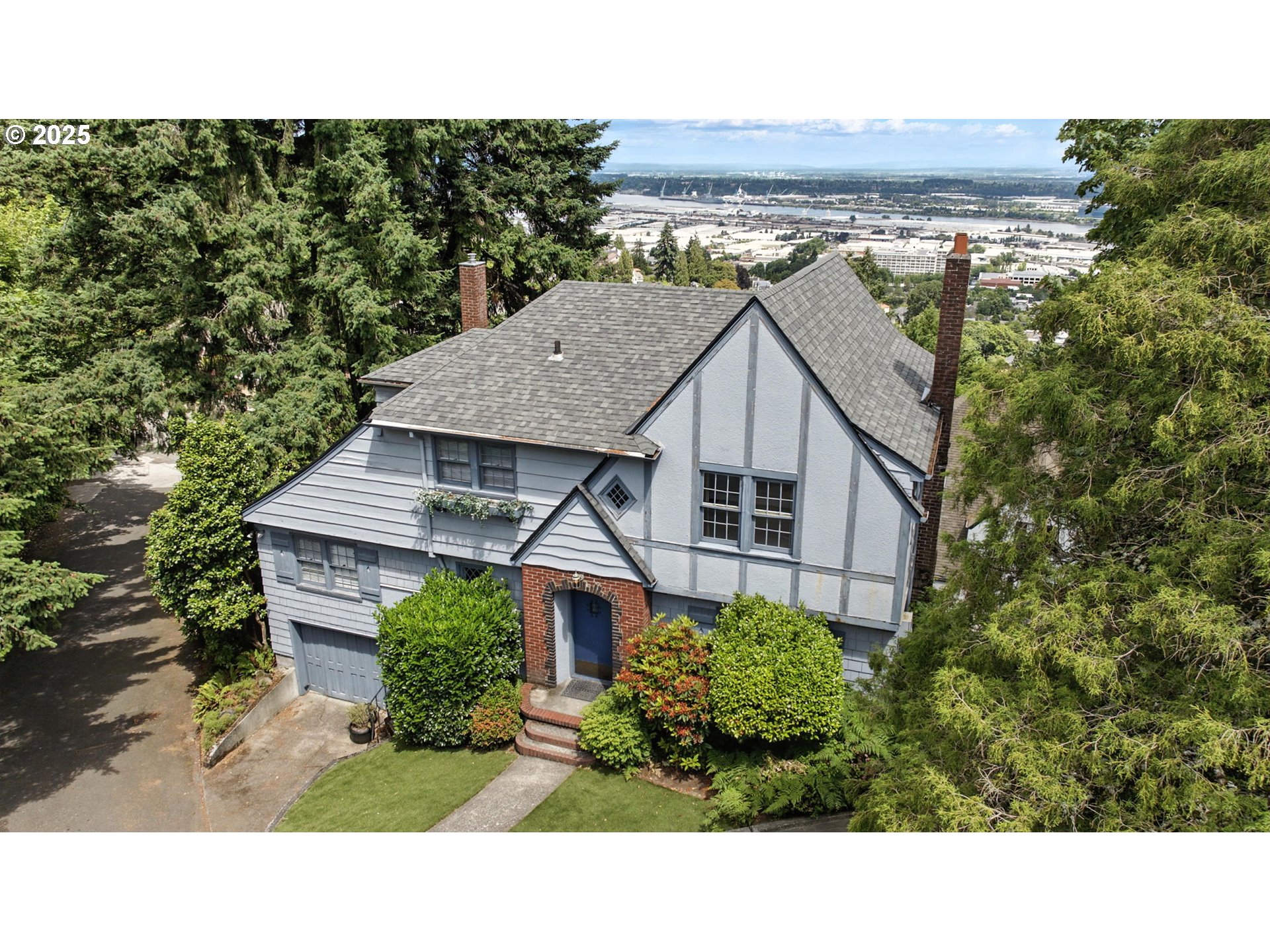 368 NW Lomita TER