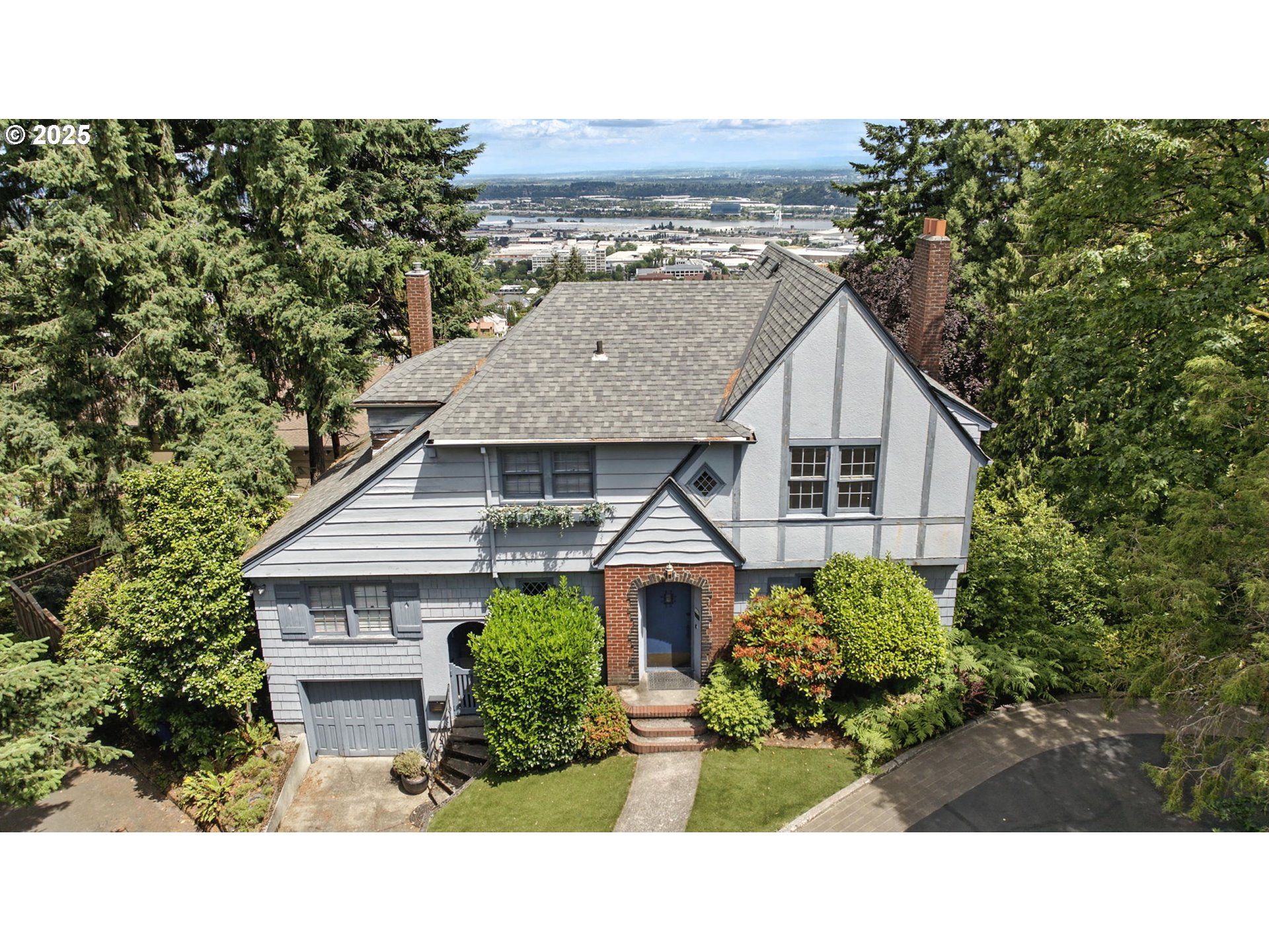 368 NW Lomita TER