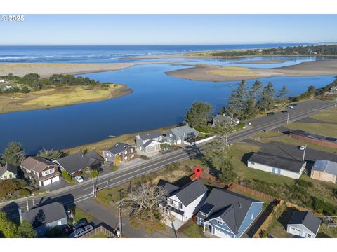 790 17th AVE Seaside OR 97138