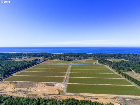 Beach Loop DR 500 Bandon OR 97411