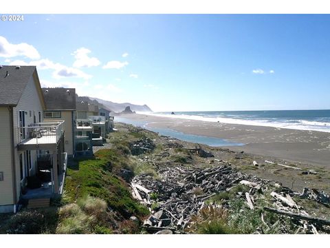 A home in Gold Beach