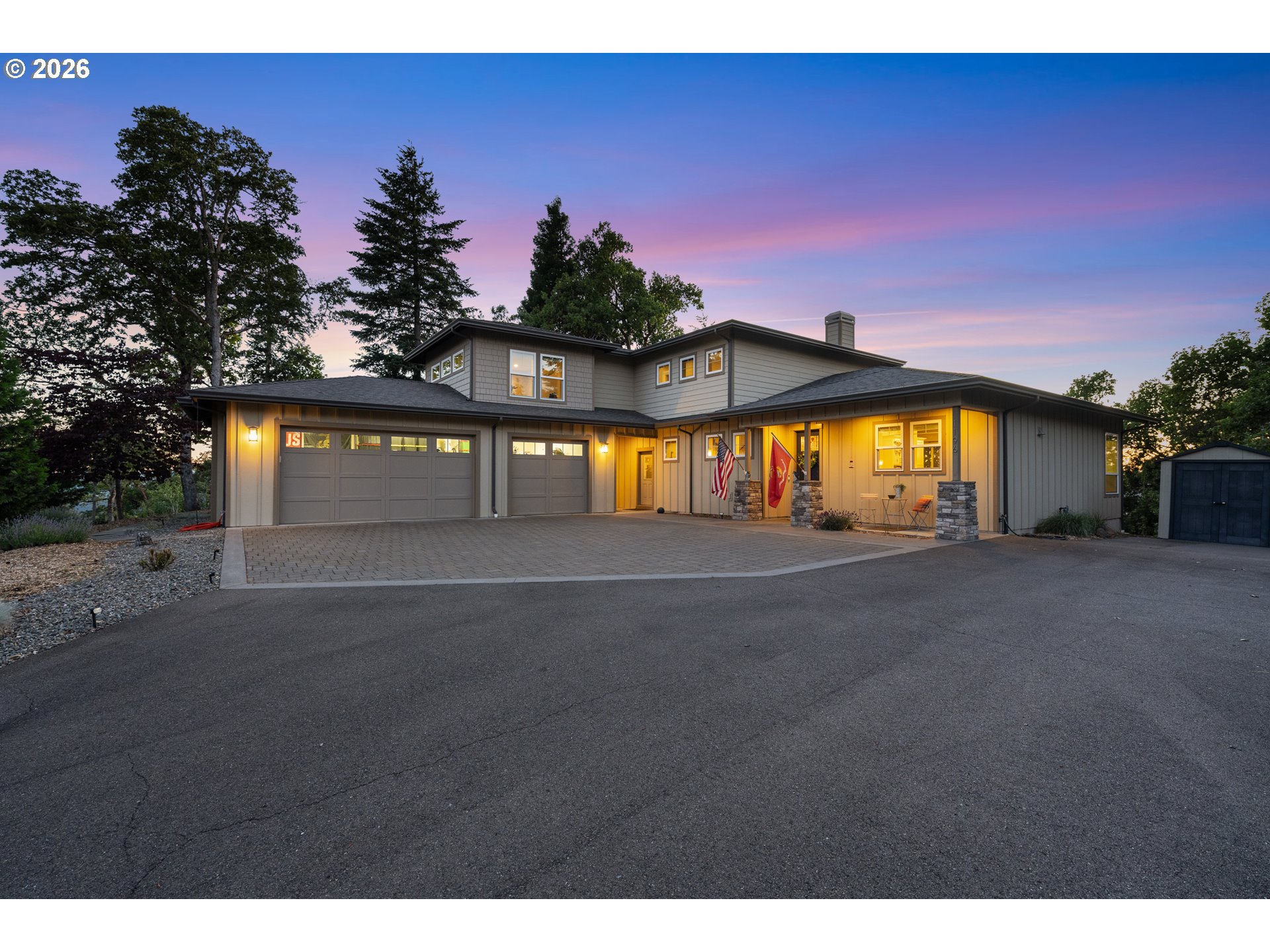 1196 SOUTHRIDGE WAY