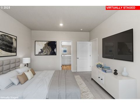 Tiny photo for 421 E 4th St, Lowell, OR 97452 (MLS # 715775691)