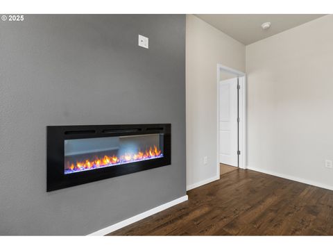 Tiny photo for 421 E 4th St, Lowell, OR 97452 (MLS # 715775691)