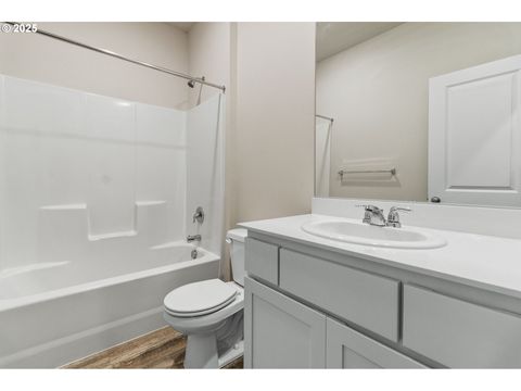 Tiny photo for 421 E 4th St, Lowell, OR 97452 (MLS # 715775691)