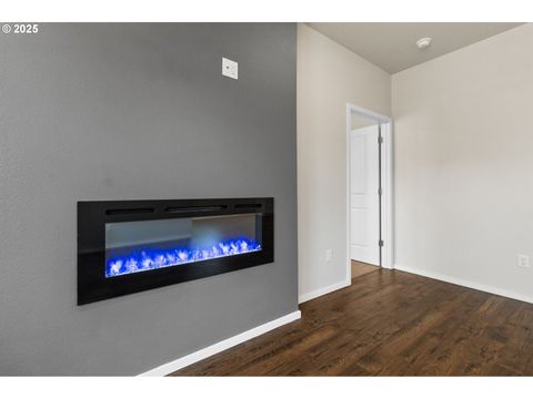 Tiny photo for 421 E 4th St, Lowell, OR 97452 (MLS # 715775691)