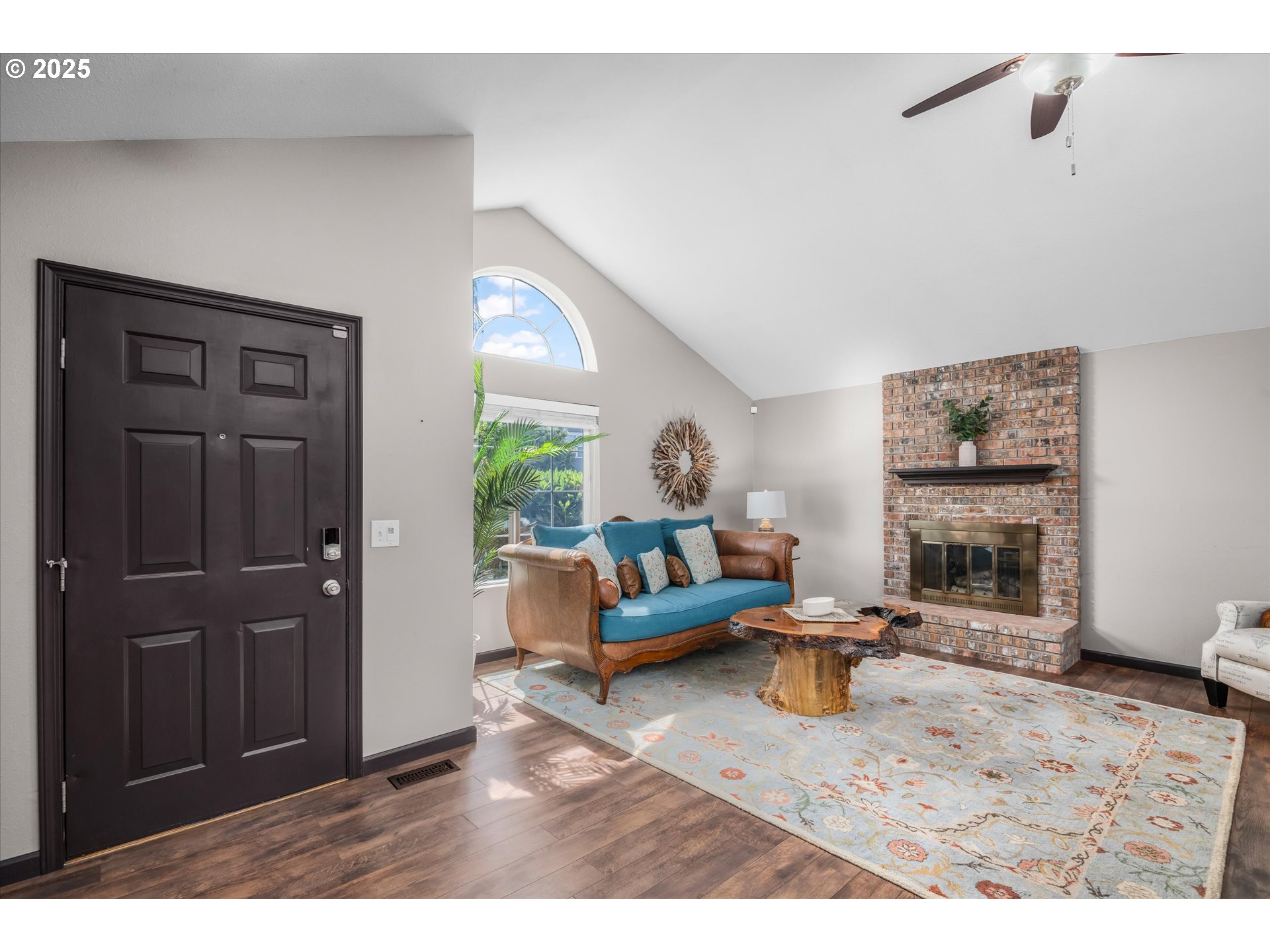 870 SHERATON DR