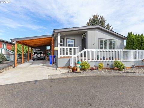 A home in Gresham