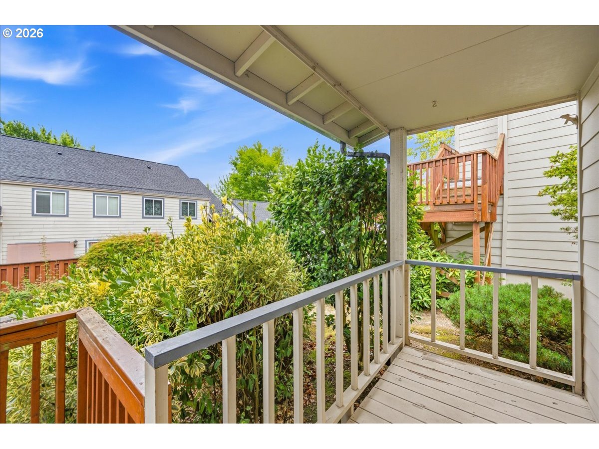 371 NE Village Squire AVE 25