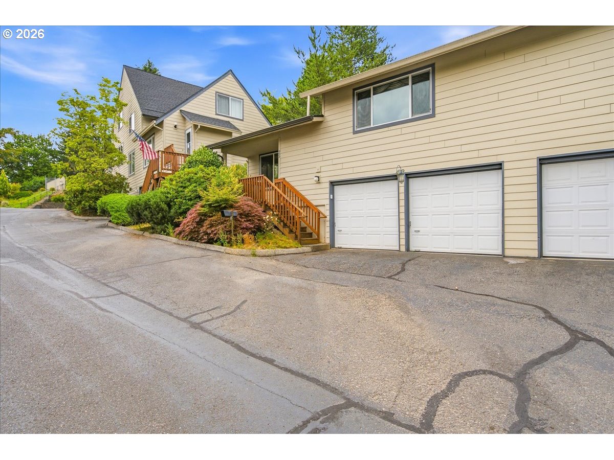 371 NE Village Squire AVE 25