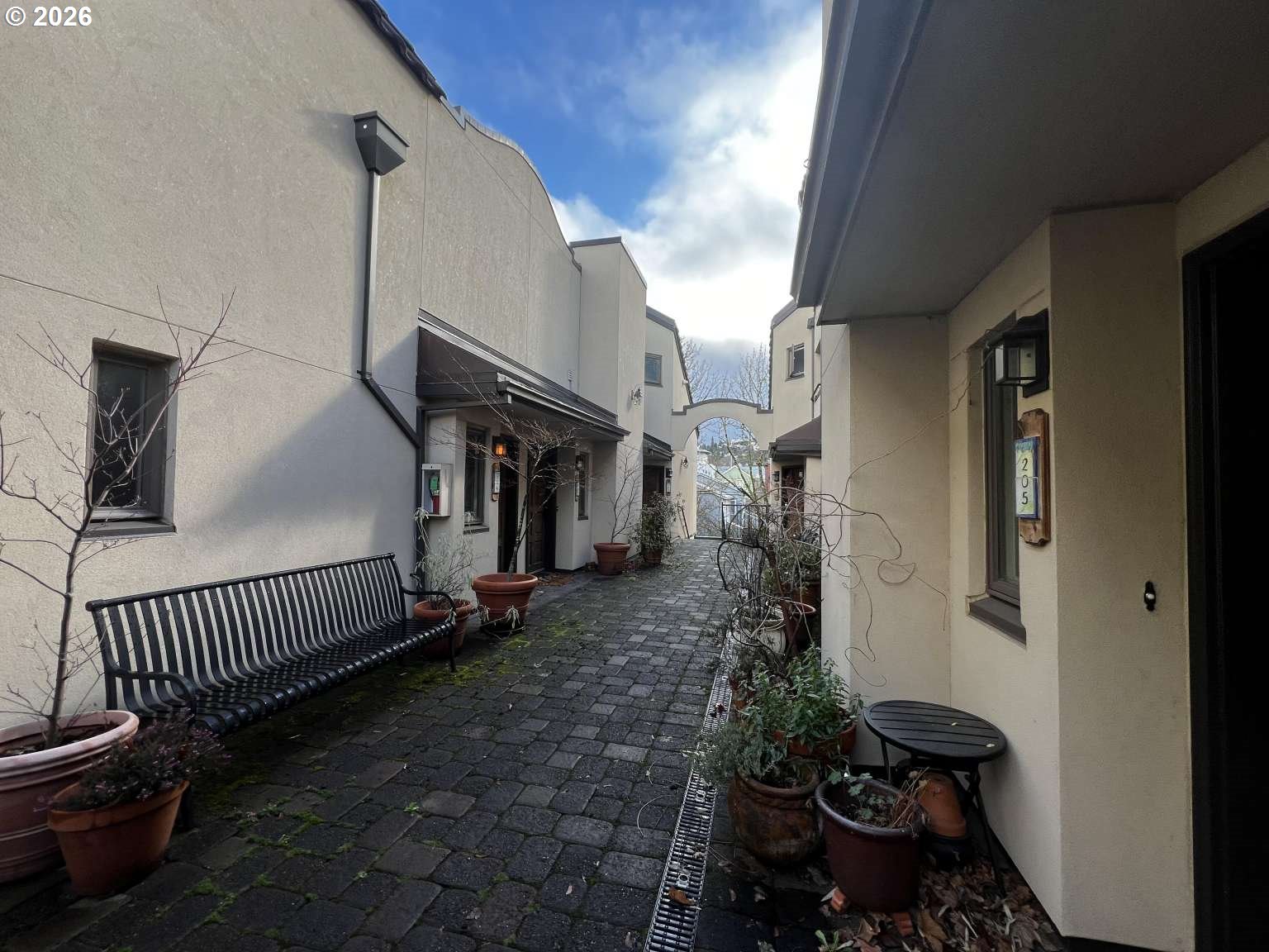 2611 NW UPSHUR ST 207