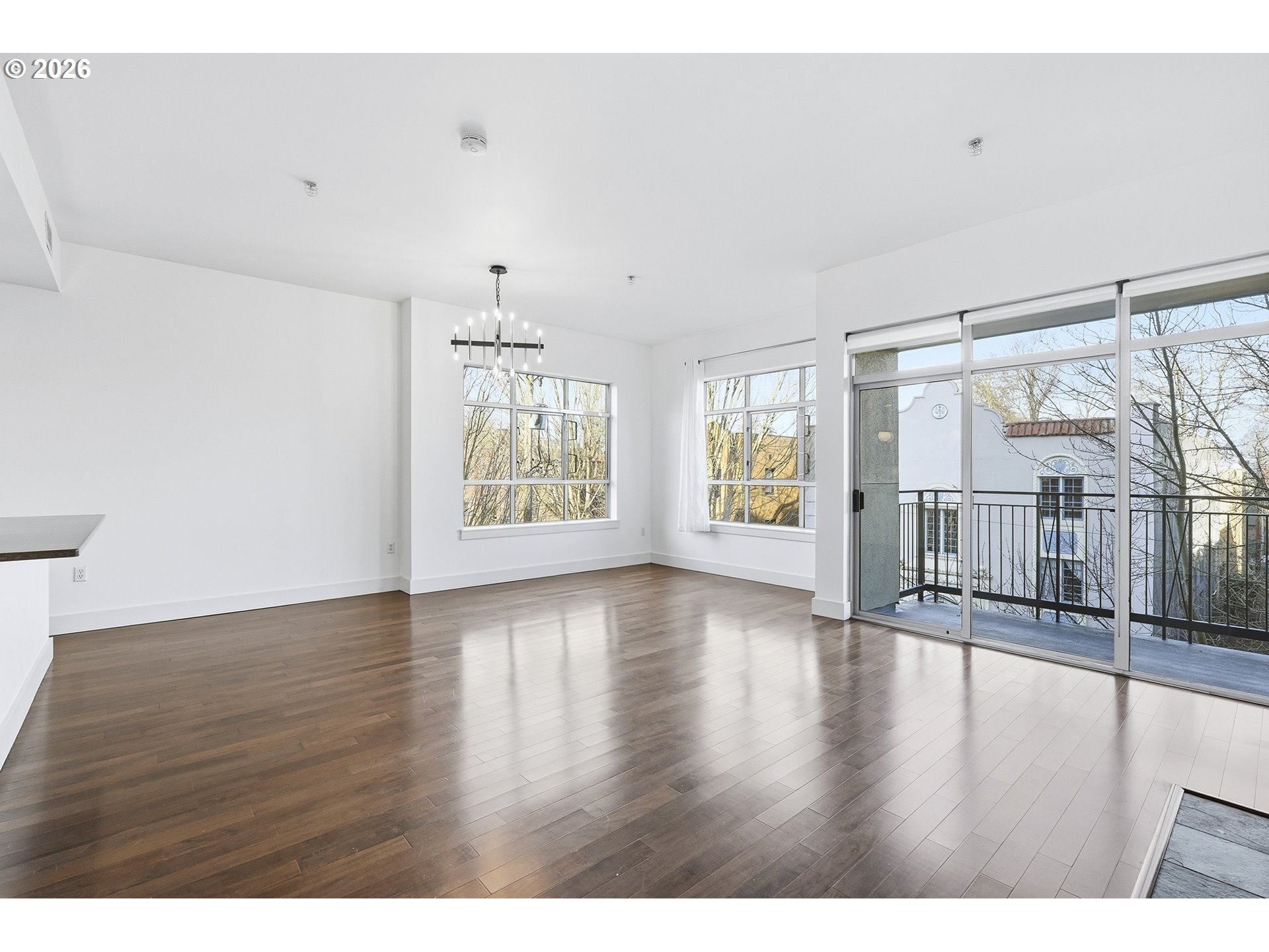 1930 NW IRVING ST 302