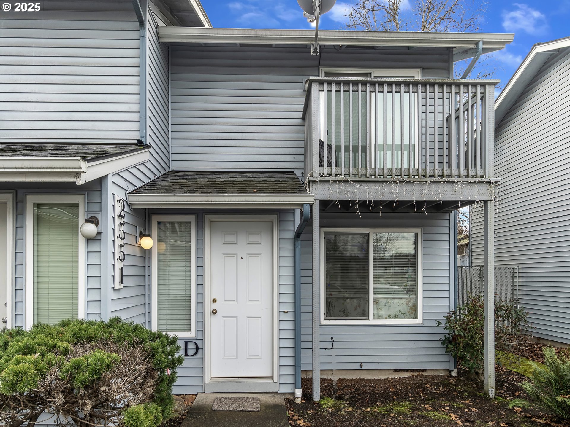 2551 SW PICKFORD ST D